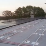 Sportcomplex de Bloemerd - Zonnepanelen op gebogen dak met isolatie - Ballastvrij montagesysteem