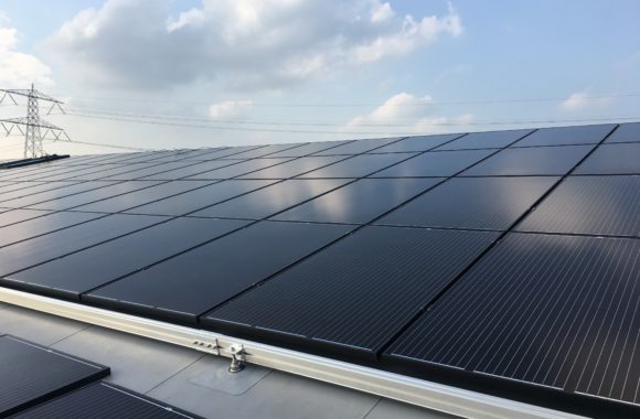 JualSolar montagesysteem - Zonnepanelen op pvc dakbedekking