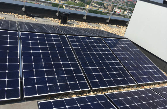 JualSolar_Zonnepanelen_op_appartementencomplex (4)